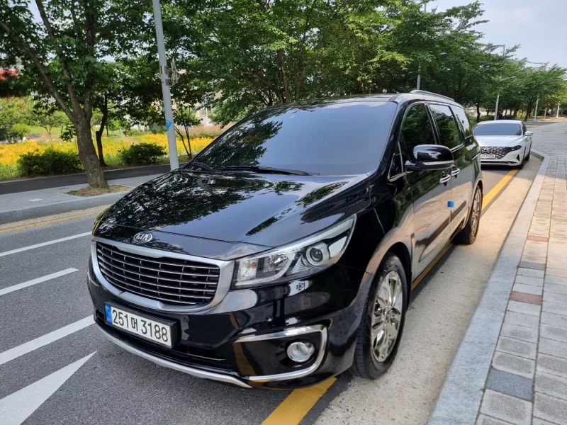 Kia Carnival
