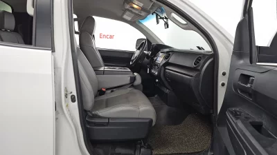 Toyota TUNDRA