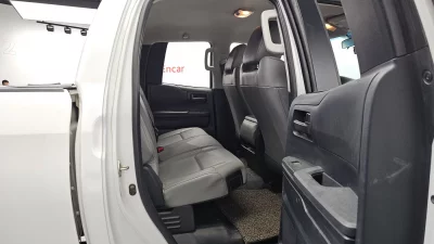 Toyota TUNDRA
