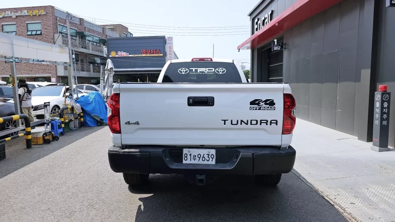 Toyota TUNDRA