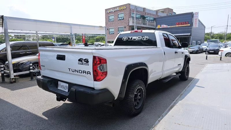 Toyota TUNDRA