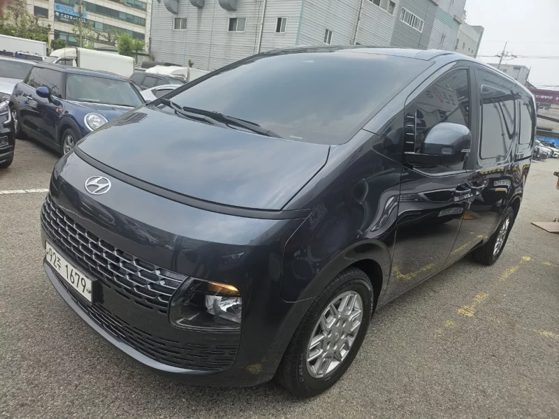 Hyundai Staria