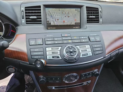 Infiniti M