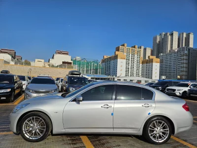 Infiniti G