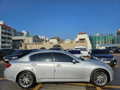 Infiniti G