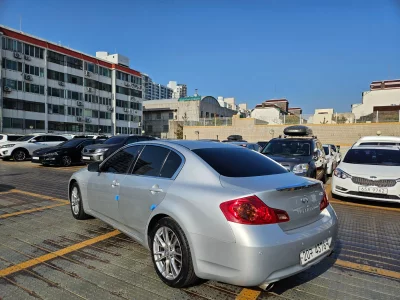 Infiniti G