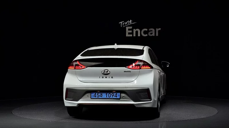 Hyundai Ioniq