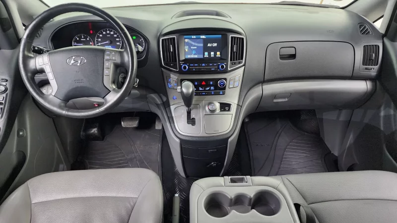 Hyundai Grand Starex