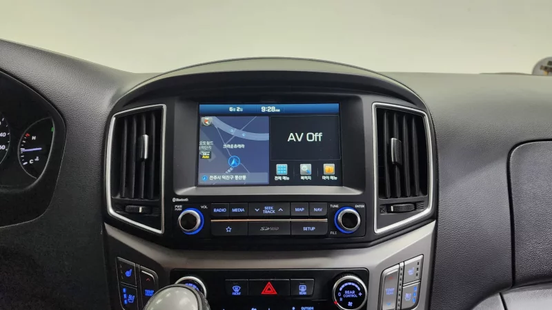 Hyundai Grand Starex