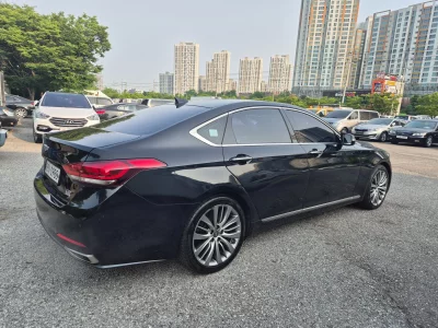 Hyundai Genesis