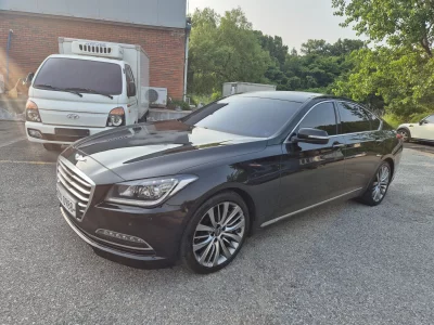 Hyundai Genesis