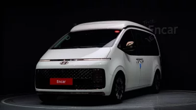 Hyundai Staria