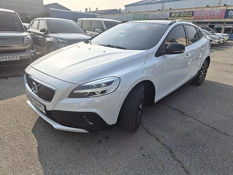 Volvo V40