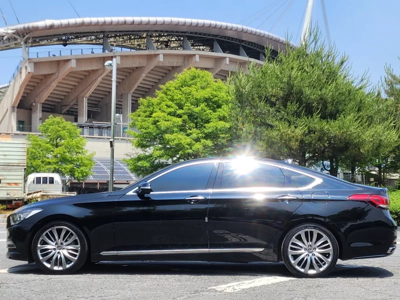 Hyundai Genesis