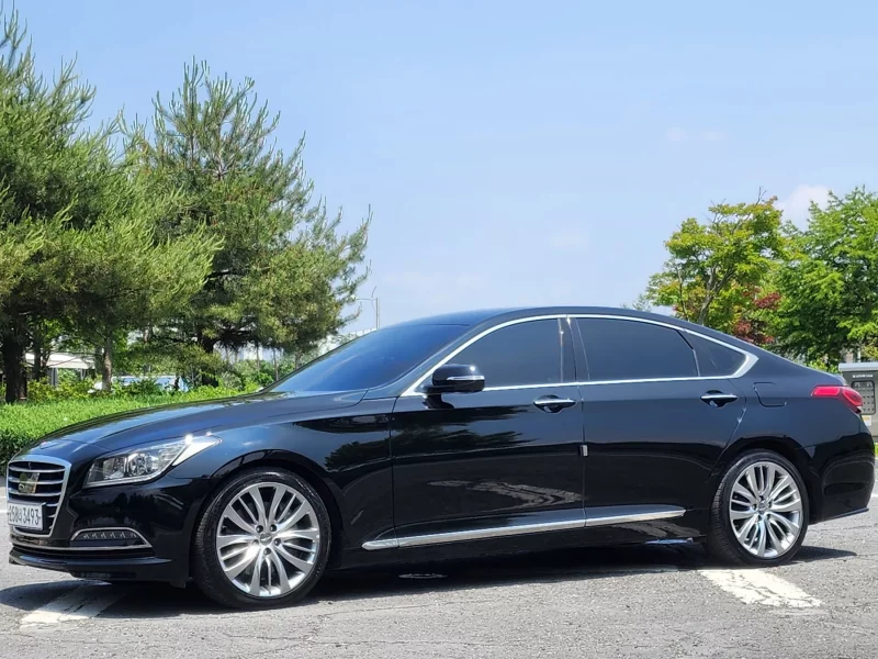 Hyundai Genesis
