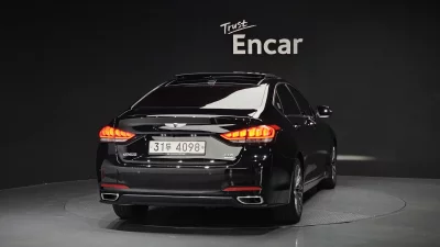 Hyundai Genesis