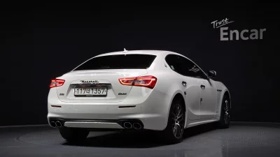 Maserati GHIBLI