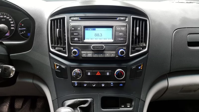 Hyundai Starex