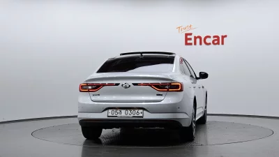 Renault SM6