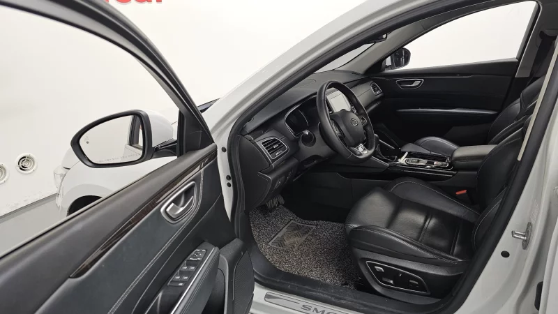 Renault SM6