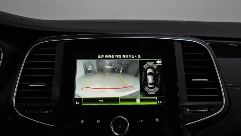 Renault SM6