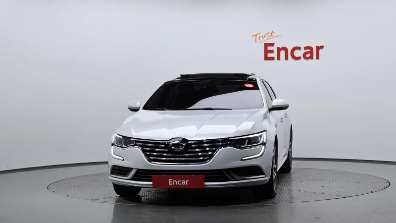 Renault SM6