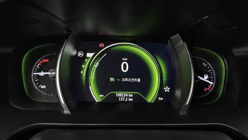 Renault SM6