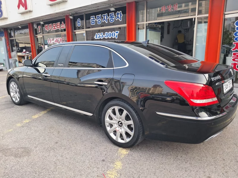 Hyundai Equus
