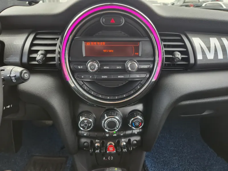 MINI Hatch