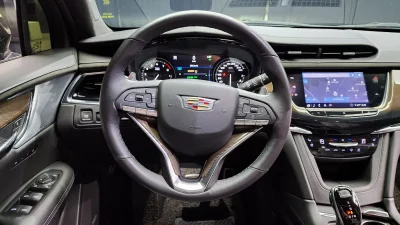 Cadillac XT6