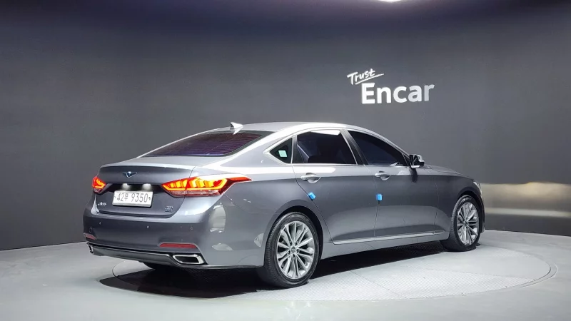 Hyundai Genesis