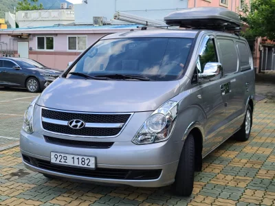 Hyundai Starex