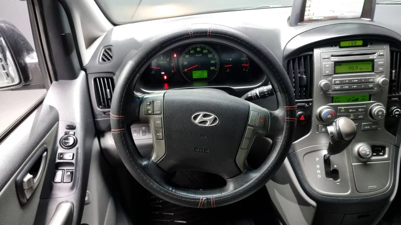 Hyundai Grand Starex