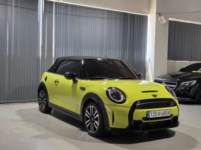 MINI Cooper Convertible