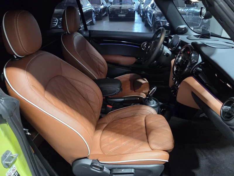 MINI Cooper Convertible