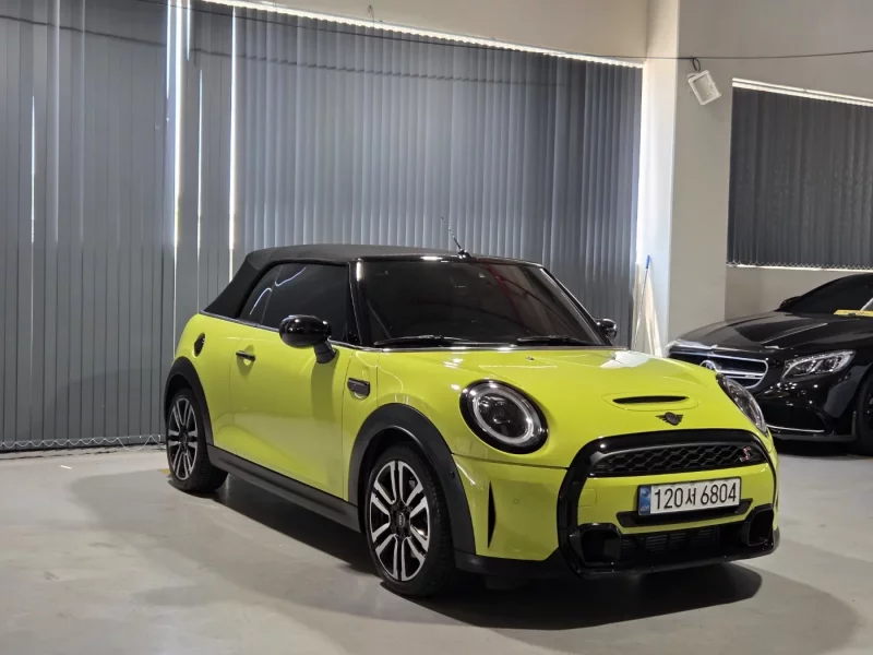 MINI Cooper Convertible