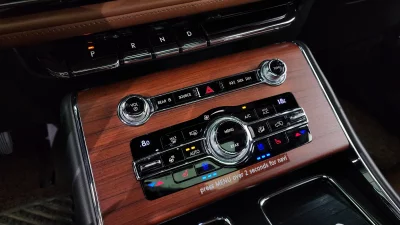 Lincoln AVIATOR