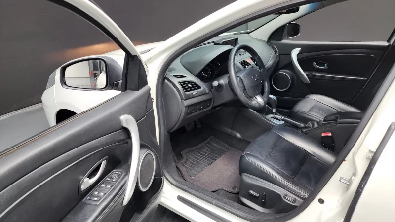 Renault SM3
