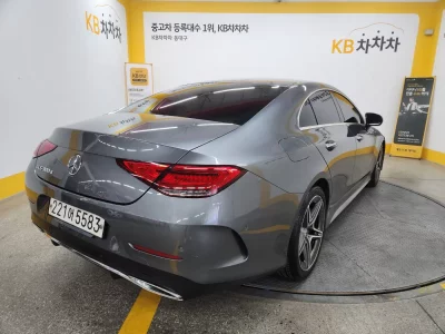 Mercedes-Benz CLS-Class