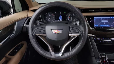 Cadillac XT6