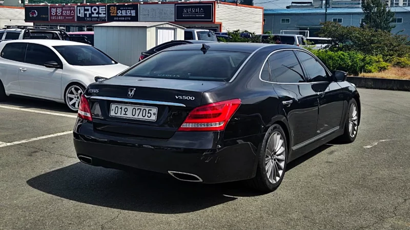 Hyundai Equus