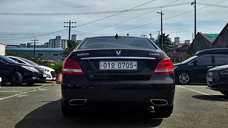 Hyundai Equus