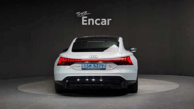 Audi E-TRON GT