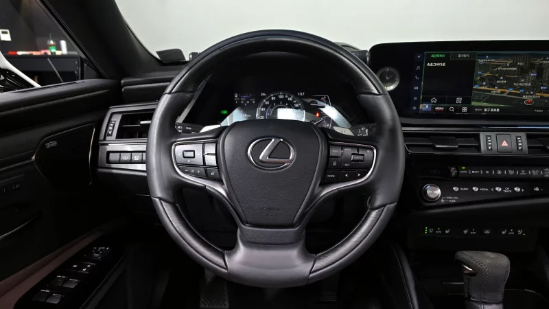 Lexus ES300h