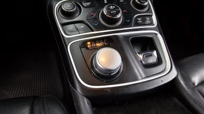 Chrysler 200