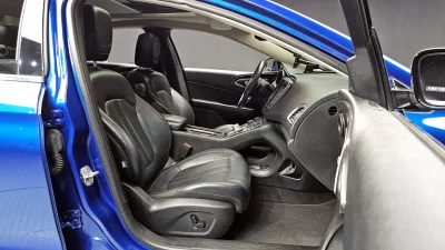 Chrysler 200