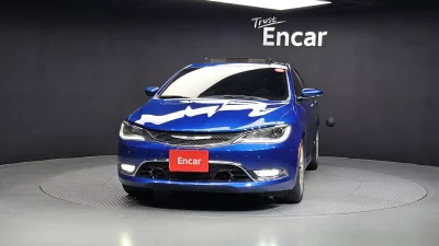 Chrysler 200
