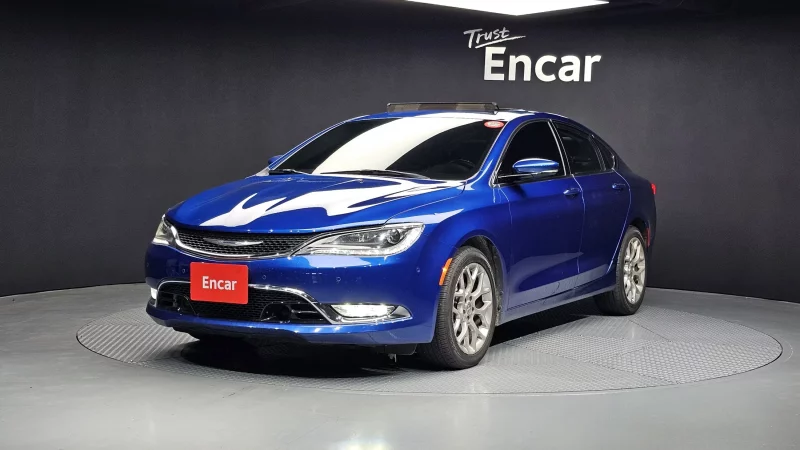 Chrysler 200