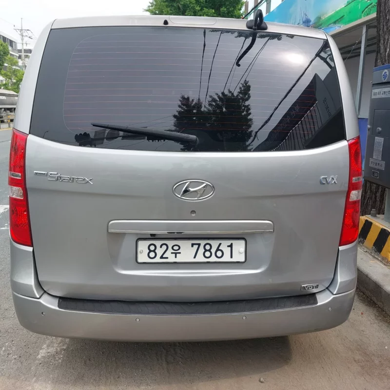 Hyundai Starex