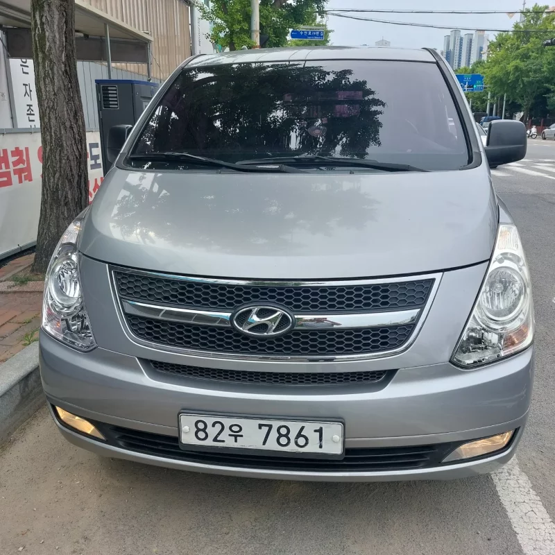 Hyundai Starex